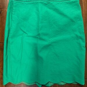 Women’s Green Scallop Hem Skirt